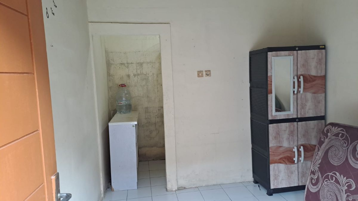 Kosan Rawa Buntu — 2 Ruangan, KM Dalam, Campur foto 2